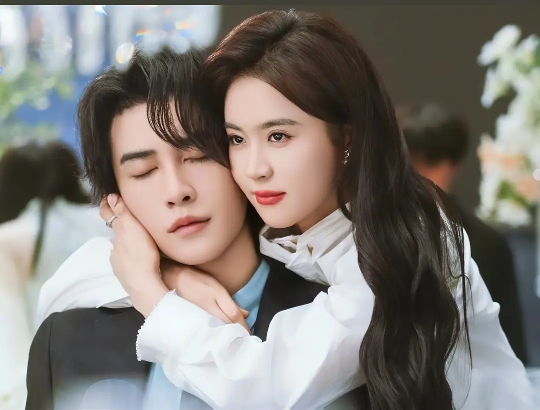 括普投资 翟一莹4部短剧狂揽1.2亿热度！《太阳的背面》凭啥能杀进榜单？